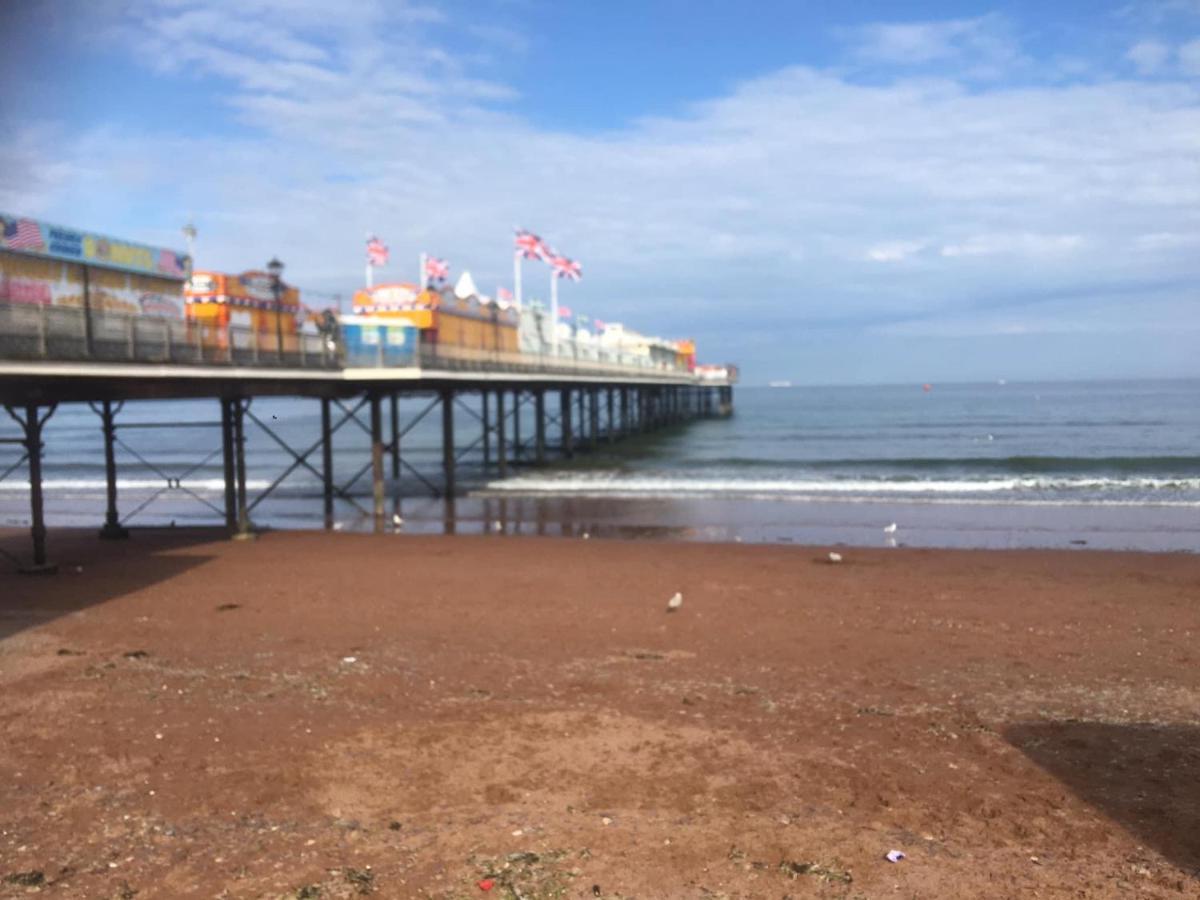 Barbie House ,Opposite The Beach & Paignton Pier , 2 Bedroom Apartment With Private Car Space & Garden , Free Access Next Door To The Stunning Ballet & Make Up School & A Beautiful Ladys Beauty Salon (Adults Only) Eksteriør bilde