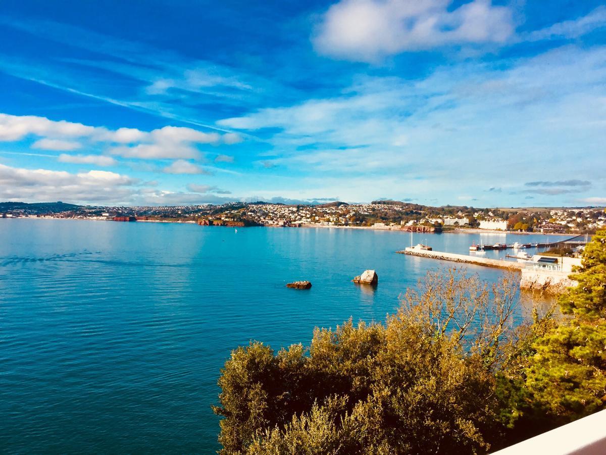 Barbie House ,Opposite The Beach & Paignton Pier , 2 Bedroom Apartment With Private Car Space & Garden , Free Access Next Door To The Stunning Ballet & Make Up School & A Beautiful Ladys Beauty Salon (Adults Only) Eksteriør bilde