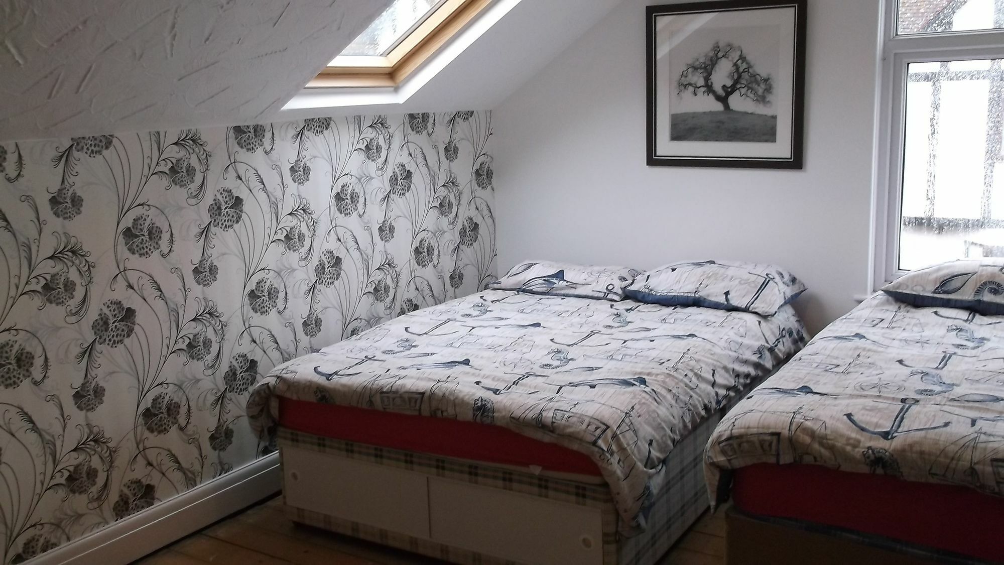 Barbie House ,Opposite The Beach & Paignton Pier , 2 Bedroom Apartment With Private Car Space & Garden , Free Access Next Door To The Stunning Ballet & Make Up School & A Beautiful Ladys Beauty Salon (Adults Only) Eksteriør bilde