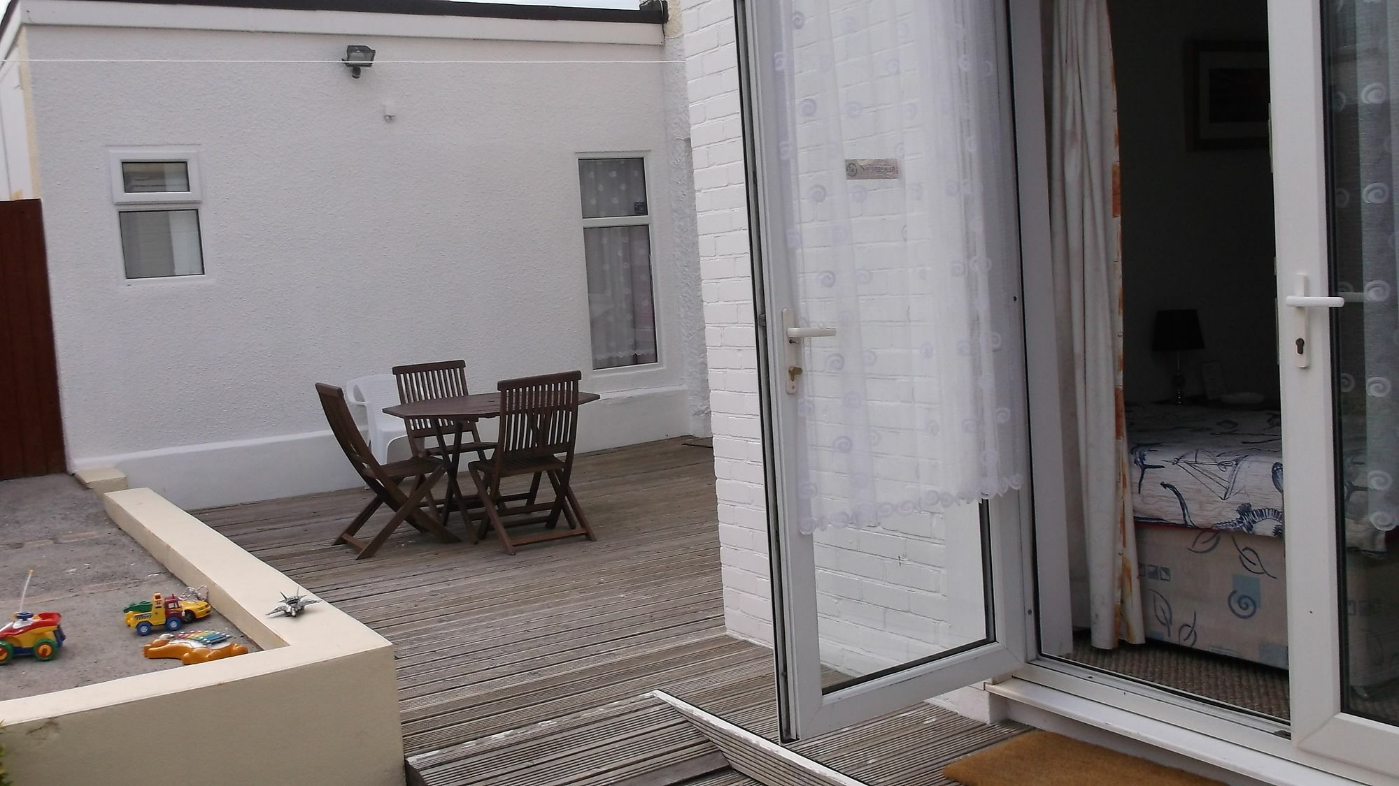 Barbie House ,Opposite The Beach & Paignton Pier , 2 Bedroom Apartment With Private Car Space & Garden , Free Access Next Door To The Stunning Ballet & Make Up School & A Beautiful Ladys Beauty Salon (Adults Only) Eksteriør bilde