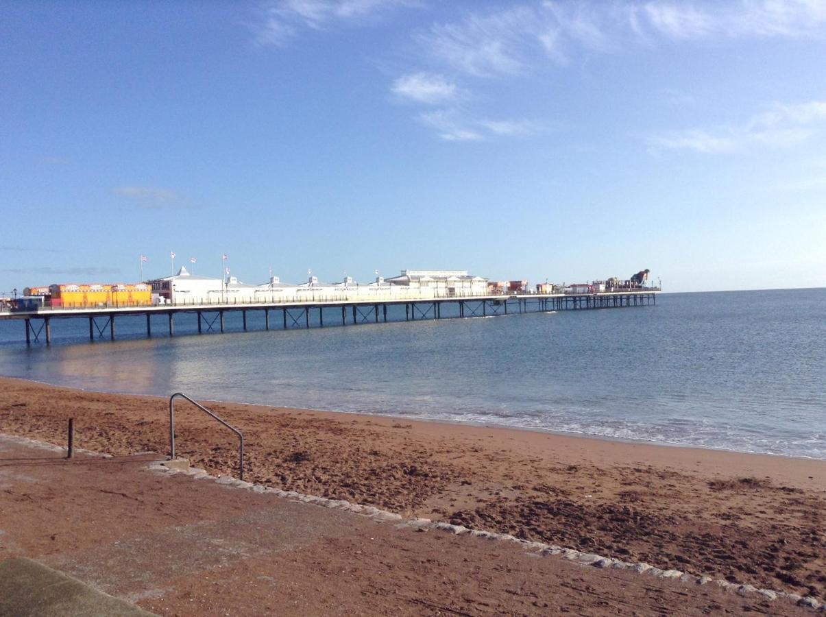 Barbie House ,Opposite The Beach & Paignton Pier , 2 Bedroom Apartment With Private Car Space & Garden , Free Access Next Door To The Stunning Ballet & Make Up School & A Beautiful Ladys Beauty Salon (Adults Only) Eksteriør bilde